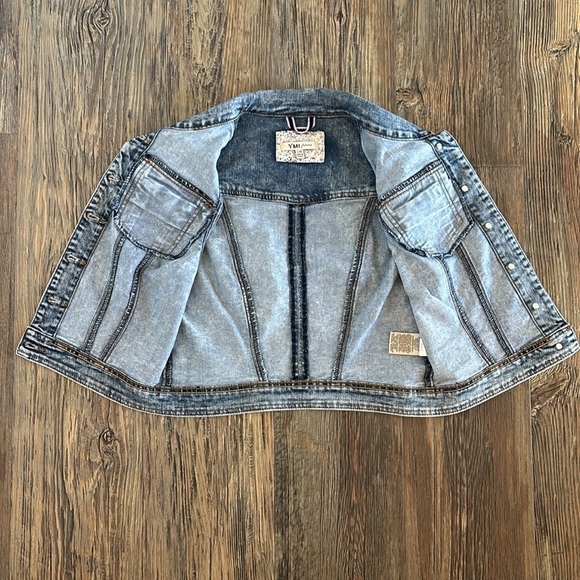 YMI Jeans Collared Denim Vest Womens Jrs L Buttons Pockets Biker Trucker Western - Picture 3 of 8